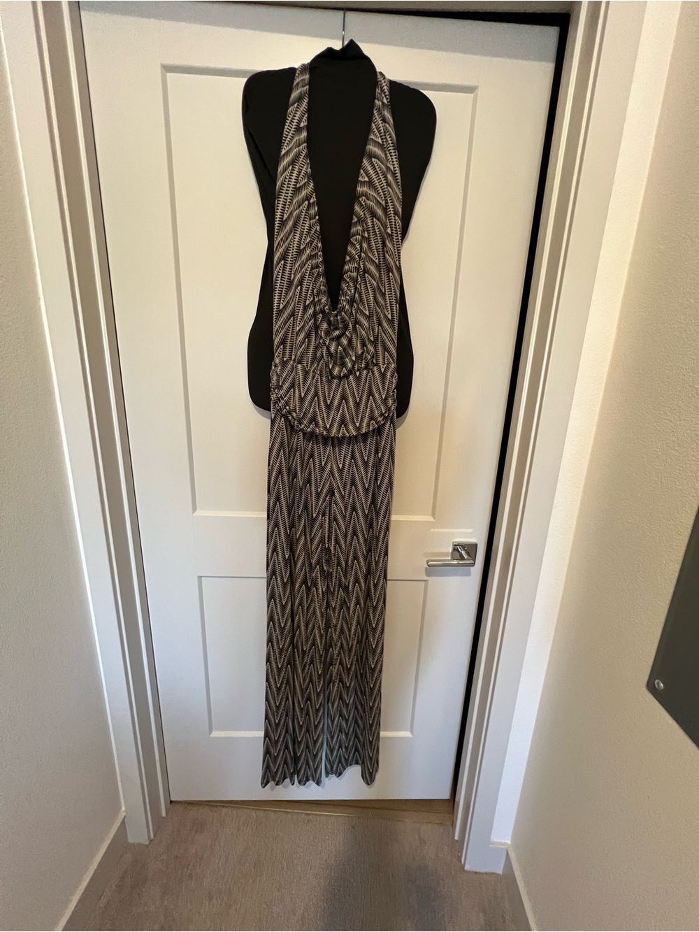 Sleeveless V-Neck Chevron Maxi Dress in Black and Cream